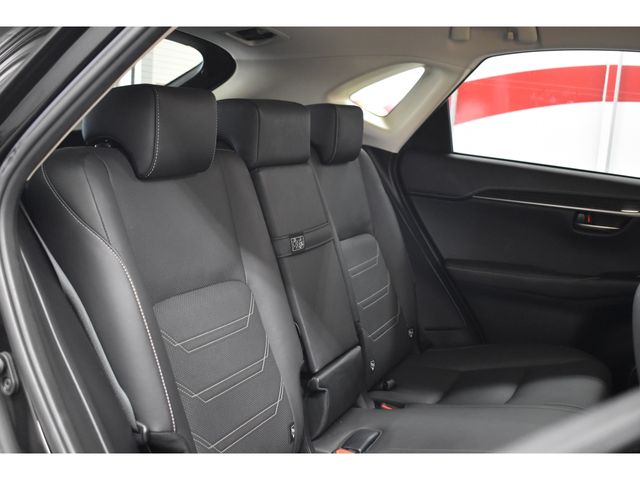 TOYOTA LEXUS NX300 AWD 2017 Image 31