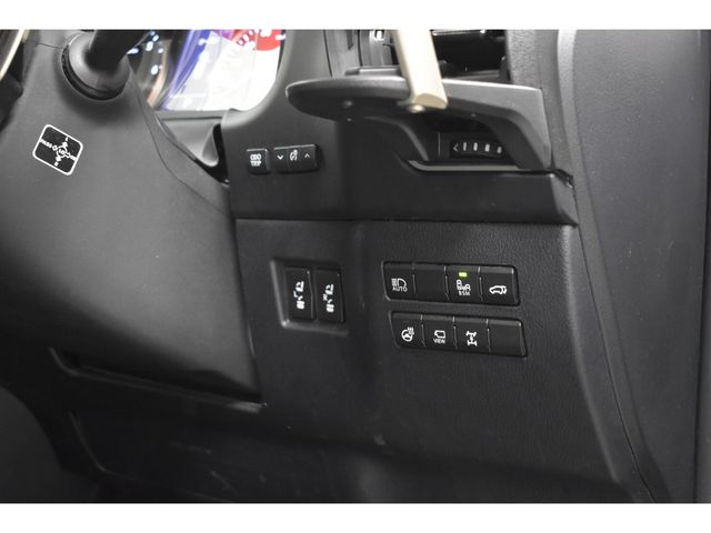 TOYOTA LEXUS NX300 AWD 2017 Image 31