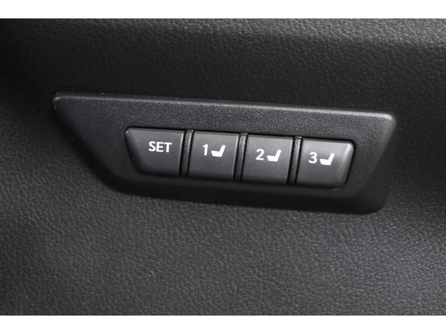 TOYOTA LEXUS NX300 AWD 2017 Image 31