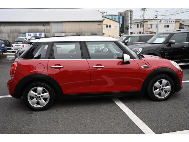 BMW MINI COOPER 5DOO 2015 Image 31