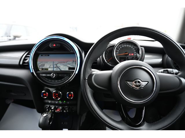 BMW MINI COOPER 5DOO 2015 Image 31