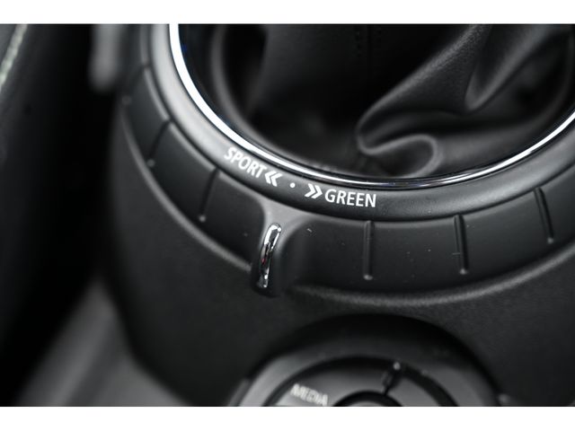 BMW MINI COOPER 5DOO 2015 Image 31