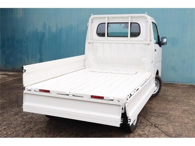 DAIHATSU HIJET TRUCK 4WD 2023 Image 31