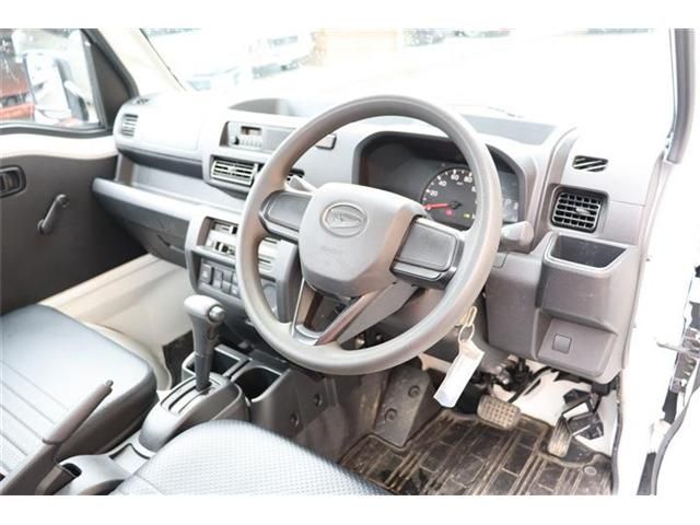 DAIHATSU HIJET TRUCK 4WD 2023 Image 31