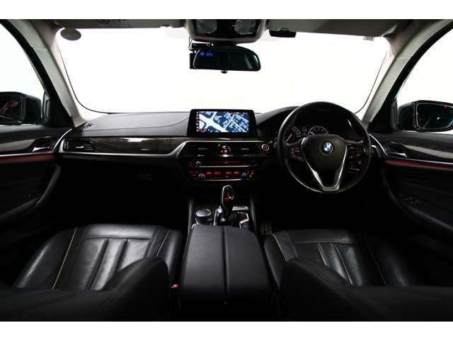 BMW 5SERIES SEDAN 2017 Image 31