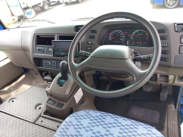 MITSUBISHI ROSA 2018 Image 31