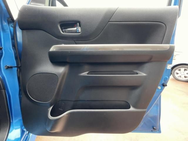 SUZUKI SPACIA CUSTOM Z 2017 Image 31