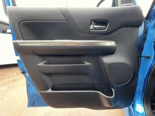 SUZUKI SPACIA CUSTOM Z 2017 Image 31