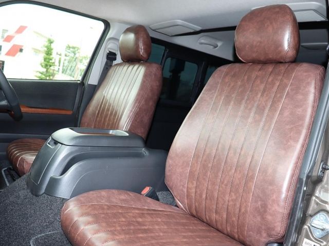 TOYOTA HIACE VAN 2WD 2022 Image 31