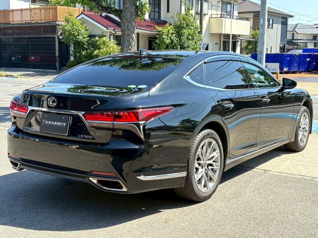 TOYOTA LEXUS LS500 2018 Image 31