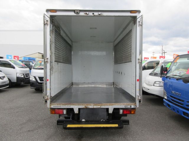 NISSAN ATLAS 2012 Image 31