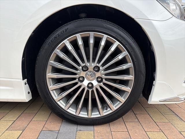 TOYOTA CROWN MAJESTA HYBRID 2016 Image 31