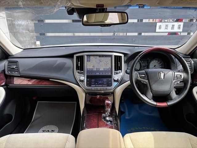 TOYOTA CROWN MAJESTA HYBRID 2016 Image 31