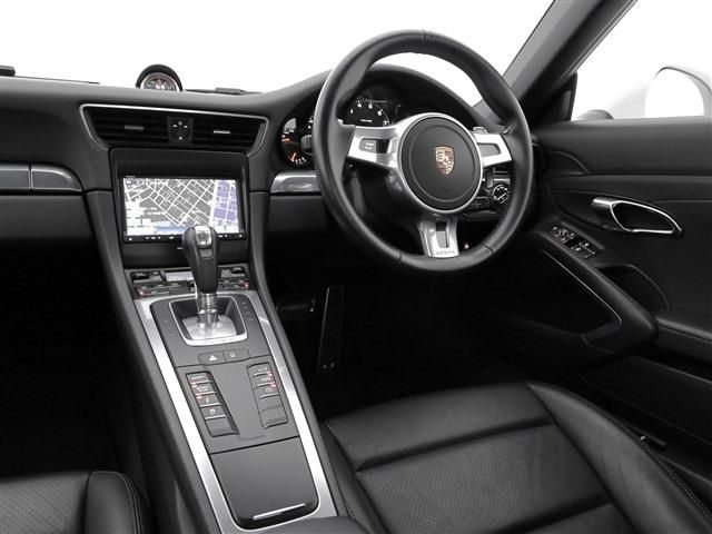 PORSCHE 911 2014 Image 31