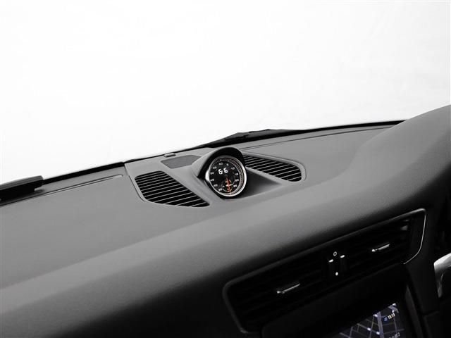 PORSCHE 911 2014 Image 31