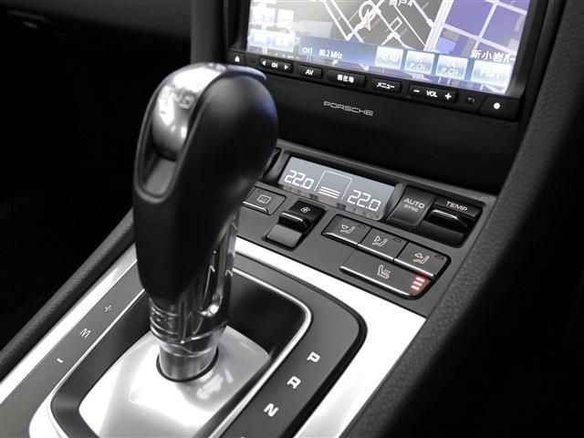 PORSCHE 911 2014 Image 31