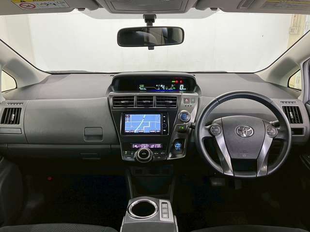 TOYOTA PRIUS ALPHA 2013 Image 31
