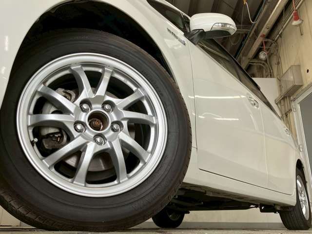 TOYOTA PRIUS ALPHA 2013 Image 31