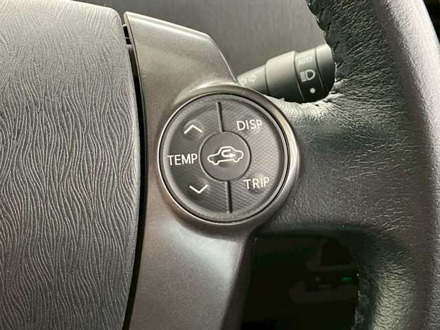 TOYOTA PRIUS ALPHA 2013 Image 31