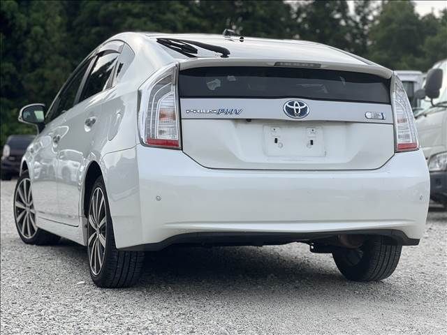 TOYOTA PRIUS PHV 2012 Image 31