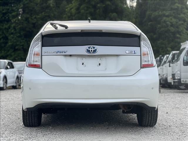 TOYOTA PRIUS PHV 2012 Image 31