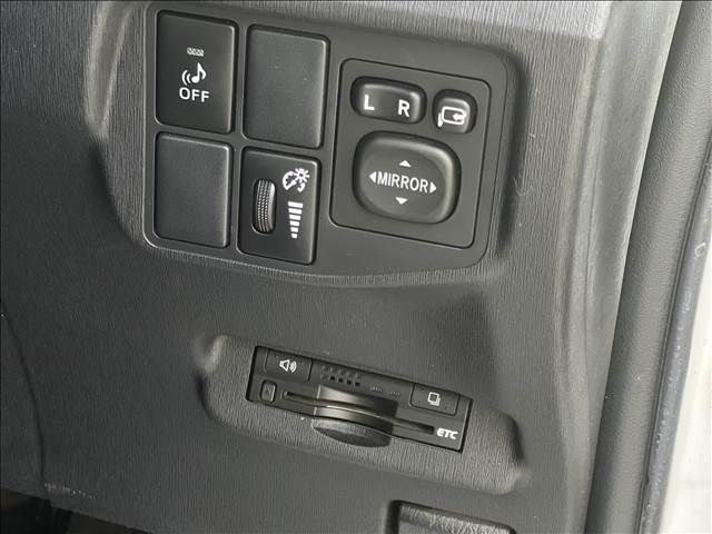 TOYOTA PRIUS PHV 2012 Image 31