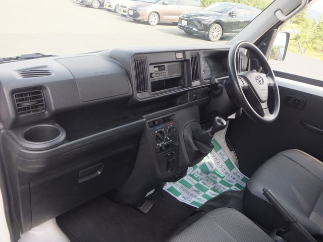 TOYOTA PIXIS VAN 4WD 2019 Image 31