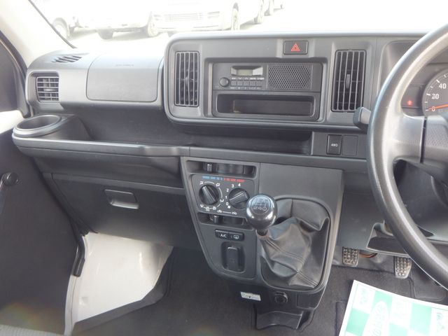 TOYOTA PIXIS VAN 4WD 2019 Image 31