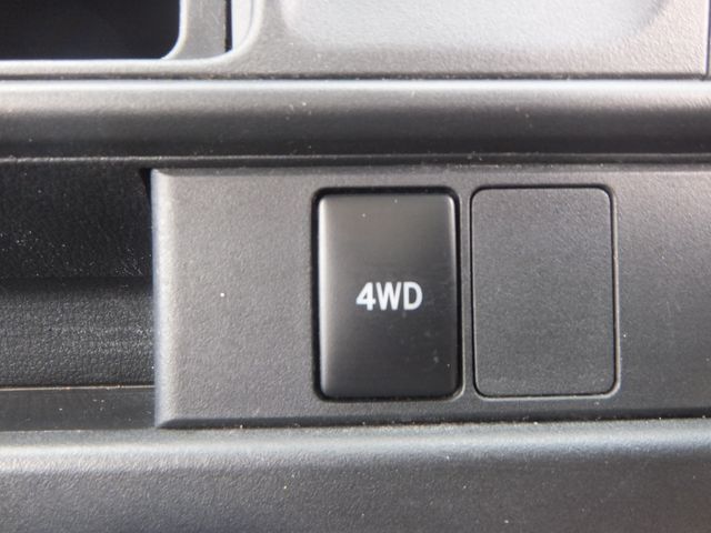 TOYOTA PIXIS VAN 4WD 2019 Image 31