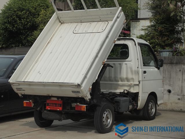 DAIHATSU HIJET TRUCK 4WD 2001 Image 31