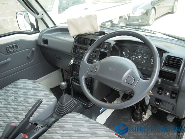 DAIHATSU HIJET TRUCK 4WD 2001 Image 31
