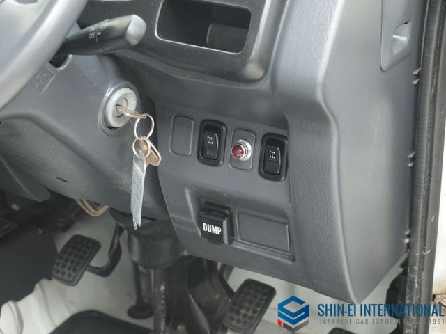 DAIHATSU HIJET TRUCK 4WD 2001 Image 31