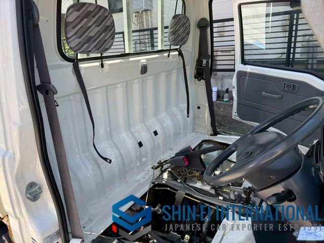DAIHATSU HIJET TRUCK 4WD 2001 Image 31