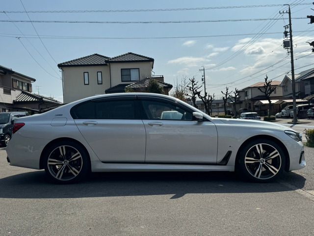 BMW 7SERIES 2017 Image 31