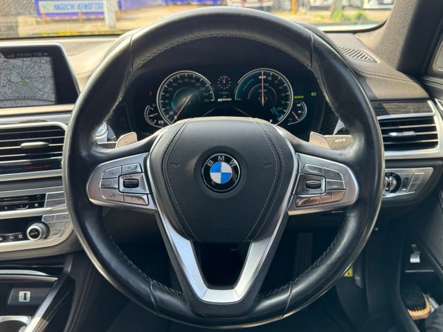 BMW 7SERIES 2017 Image 31