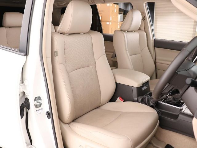 TOYOTA LANDCRUISER PRADO 2022 Image 31