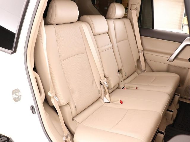 TOYOTA LANDCRUISER PRADO 2022 Image 31
