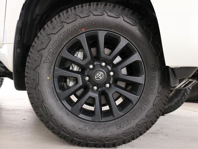 TOYOTA LANDCRUISER PRADO 2022 Image 31