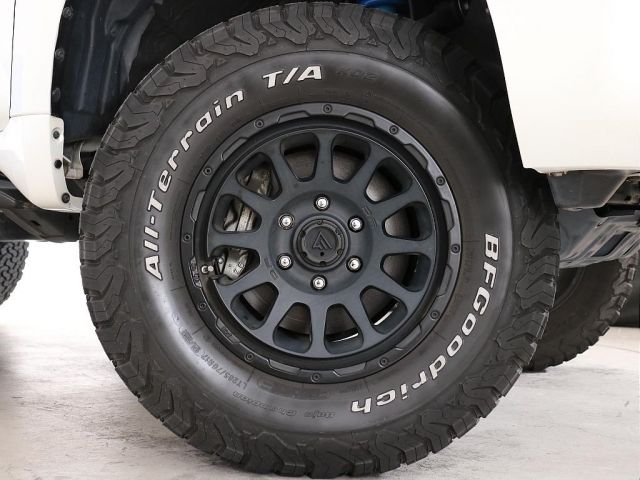 TOYOTA LANDCRUISER PRADO 2019 Image 31