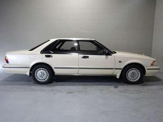 NISSAN GLORIA HARDTOP 1989 Image 31