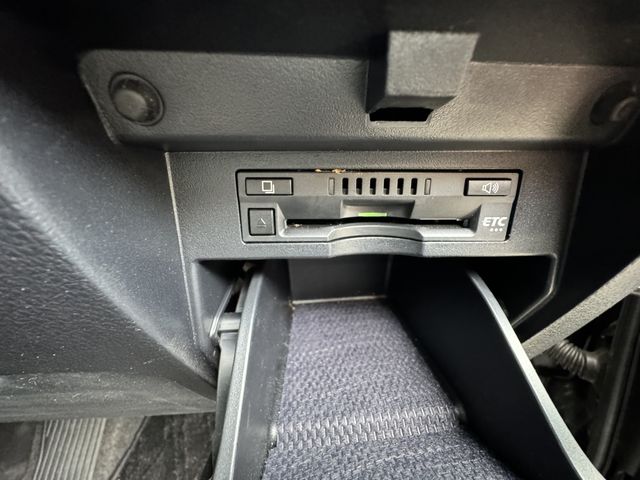 TOYOTA VELLFIRE 4WD 2018 Image 31