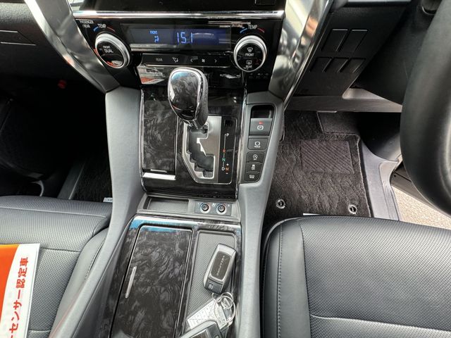 TOYOTA VELLFIRE 4WD 2018 Image 31