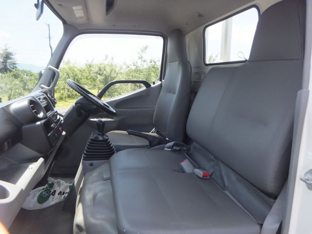 TOYOTA DYNA 2012 Image 31