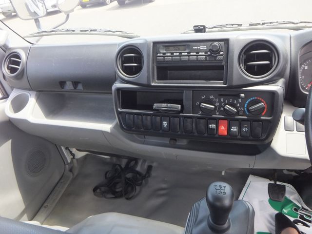 TOYOTA DYNA 2012 Image 31