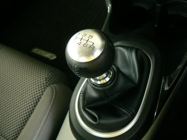 HONDA CR-Z 2011 Image 31