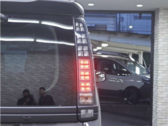 TOYOTA VOXY 2014 Image 31