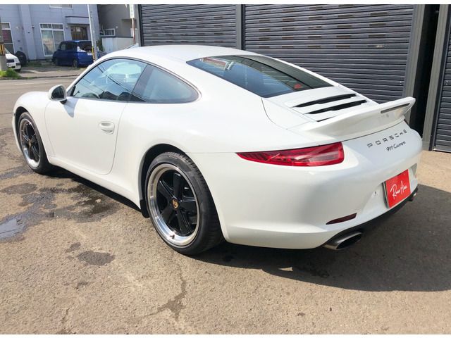 PORSCHE 911 2013 Image 31