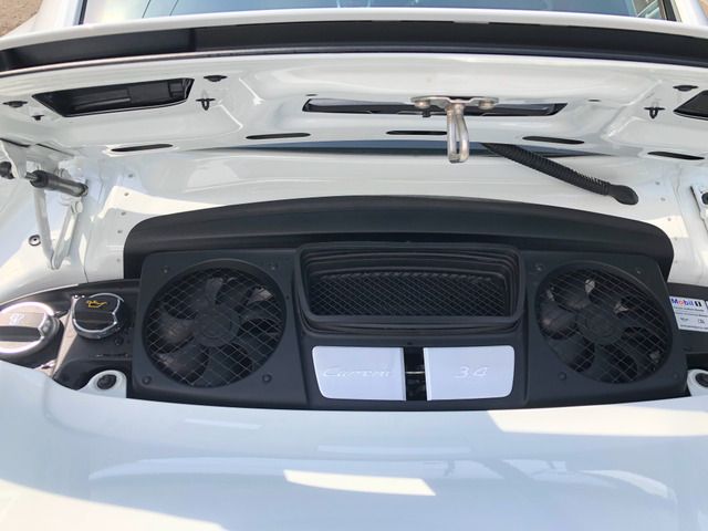 PORSCHE 911 2013 Image 31