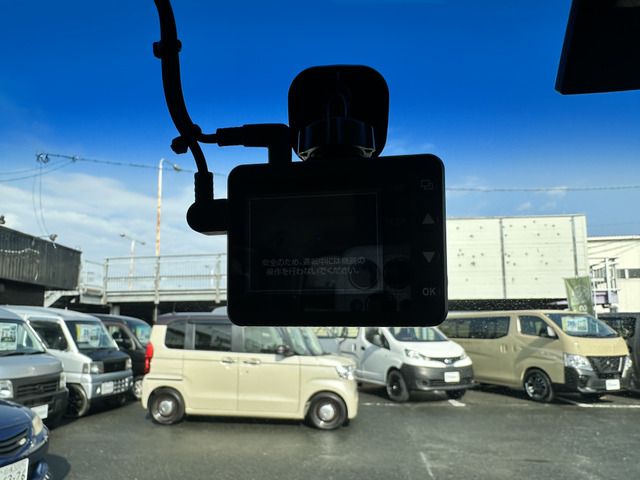 DAIHATSU TANTO CUSTOM 2010 Image 31