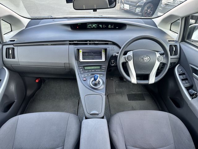 TOYOTA PRIUS 2011 Image 31